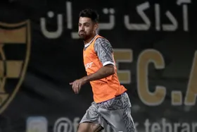 پورعلی&zwnj;گنجی راهی پاختاکور شد + عکس