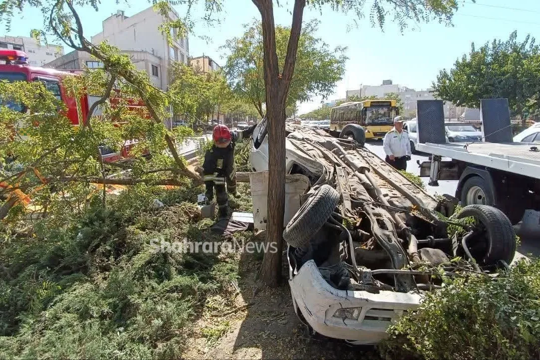 حادثه واژگونی خودرو
