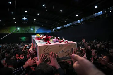 مراسم احیاء شب ۲۱ ماه رمضان و وداع با پیکر شهید گمنام در شهرک شهید رجایی