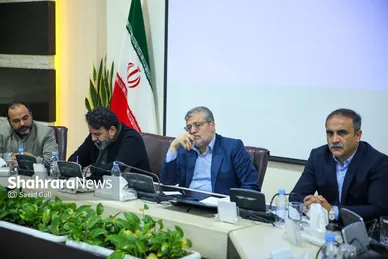 نشست شهردار مشهد با روسای شورای اجتماعی محلات منطقه یک