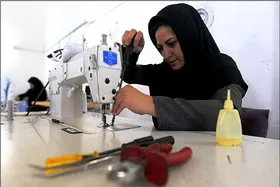 بانوان مشهدی چگونه می&zwnj;توانند وام خوداشتغالی خیاطی دریافت کنند؟