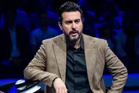 تئاتر «قبض روح» با بازی محسن کیایی توقیف شد + فیلم