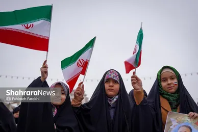 گزارش تصویری | نسل «z» پای کار انقلاب اسلامی