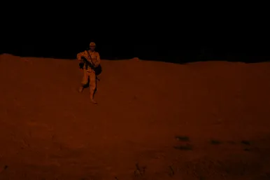 به افق مرز