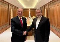 تقدیم پیام مکتوب عراقچی به وزیر خارجه عراق