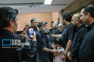 عکس‌هایی از مراسم ترحیم شهید «علیرضا تنابنده» برادرزاده محسن تنابنده