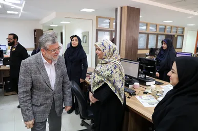 بازدید شهردار مشهد از روزنامه شهرآرا