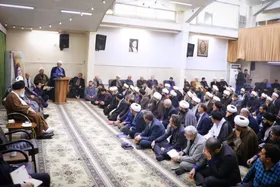 آیت&zwnj;الله علم&zwnj;الهدی: نخبگان در فرازونشیب&zwnj;های جامعه، روحیه مطالبه&zwnj;گری خود را حفظ کنند | رمز موفقیت مطالبه&zwnj;های اجتماعی، مردمی&zwnj;شدن است