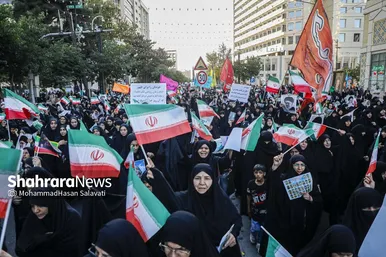 گزارش تصویری | راهپیمایی روز ملی عفاف و حجاب در مشهد (۲۱ تیر ۱۴۰۴)