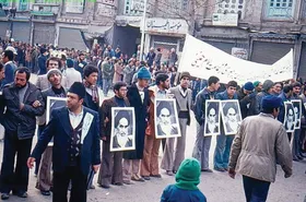نگاهی به اتفاقات مشهد در روز&zwnj;های منتهی به ۱۲ بهمن ۱۳۵۷ و بازگشت امام خمینی (ره) به ایران