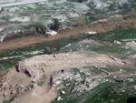 کشف گور باستانی یک نوزاد در کف خانه + تصاویر