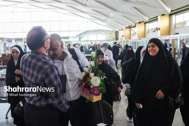 عکس‌های بازگشت اولین کاروان حجاج خراسانی به مشهد