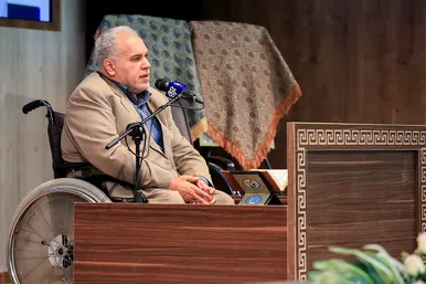 نشست صمیمی شهردار مشهد با جامعه قرآنی