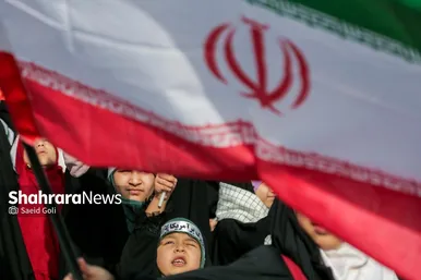 گزارش تصویری | مراسم آغاز چهل‌وهفتمین سالگرد دهه فجر انقلاب اسلامی در میدان شهدای مشهد