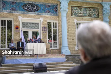 گزارش تصویری | نشست خبری استاندار خراسان رضوی در بیمارستان امام رضا (ع)