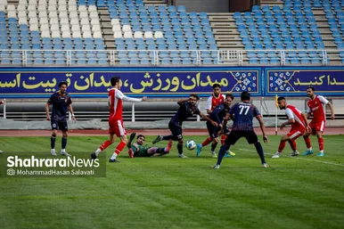 گزارش تصویری | مسابقه فوتبال آوانا مشهد و گلچین رباط کریم