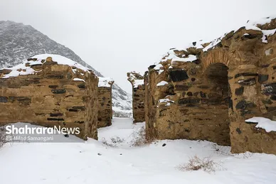 یک روز برفی در مشهد