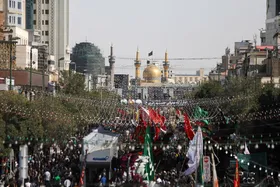 ویدئو | مشهد غرق در ماتم؛ عزاداری ظهر شهادت امام هشتم در خیابان امام رضا (ع) (۲ شهریور ۱۴۰۴)