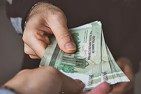 بررسی تأثیر دریافت یارانه دهک&zwnj;های مختلف بر اقتصاد خانوار