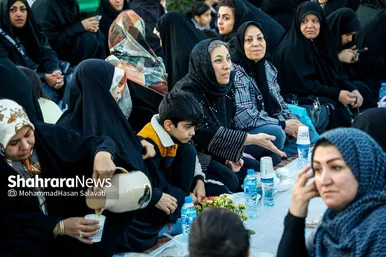 گزارش تصویری | بزرگ‌ترین سفره افطار جهان اسلام در جوار حرم مطهر امام‌رضا(ع)