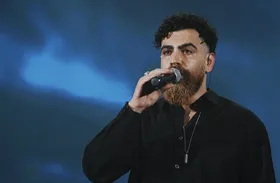 ویدئو| مداحی &laquo;معین زد&raquo; در دسته عزاداران شهر ری