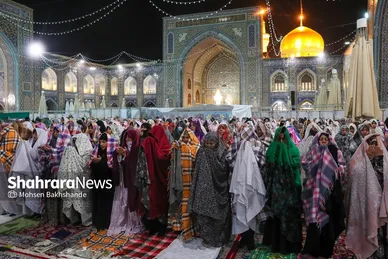 آیین معنوی اعتکاف در حرم امام رضا (ع)