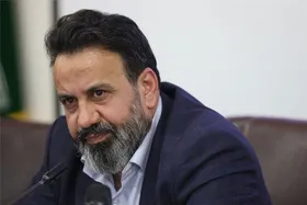 استفاده از طرح&zwnj;های هنرمندان برای بیلبورد&zwnj;ها و استرابورد&zwnj;ها در جشنواره هنر&zwnj;های شهری ۱۴۰۴ مشهد