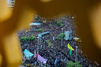 استقبال و تشییع پیکر رئیس‌جمهور و شهدای خدمت در مشهد - 4