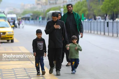 گزارش تصویری | زائران نوروزی در خیابان امام‌رضا(ع) مشهد