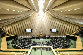 نیکزاد: برگزاری جلسات علنی مجلس منوط به اذن رهبری است | آخرین وضعیت طرح مدیریت تنگه هرمز