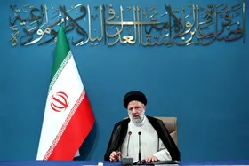 تاکید رئیسی بر مبارزه قاطع با قاچاق سازمان&zwnj;یافته| شبکه&zwnj;های قاچاق ردیابی شود| کالای قاچاق پس از کشف در انبار&zwnj;ها رسوب نکند