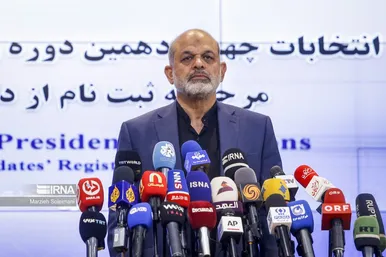 عکس‌هایی از روز اول ثبت نام انتخابات ریاست جمهوری ۱۴۰۳ (۱۰ خرداد ۱۴۰۳)