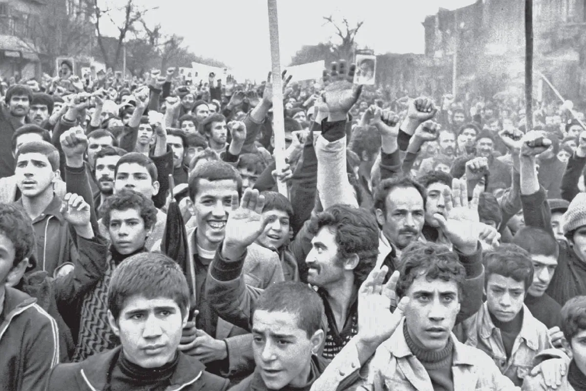 نور آیات قرآن در مسیر انقلاب | مروری بر برخی مفاهیم قرآنی که خطوط راهبردی نهضت امام‌خمینی(ره) را ترسیم کردند