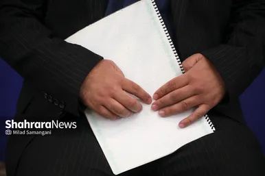 نشست صمیمانه شهردار با روشندلان در محفل انس با قرآن