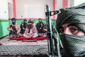 گپ&zwnj;وگفت با محسن اسلام&zwnj;زاده، مستندساز مشهدی درباره &laquo;زندگی میان پرچم&zwnj;های جنگی&raquo;