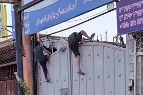 ویدئو | فرار تعدادی معتاد از یک کمپ ترک اعتیاد در مشهد