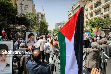 راهپیمایی ضدصهیونیستی نمازگزاران مشهدی و حمایت از عملیات وعده صادق سپاه