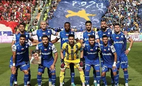 یک دروازه&zwnj;بان خارجی در راه استقلال