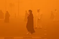 ویدئو| تصاویر آخرالزمانی از طوفان شن در بغداد