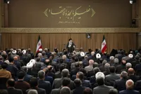 رهبر معظم انقلاب در دیدار رئیس و نمایندگان مجلس: موفقیت رئیس جمهور و دولت جدید موفقیت همه ما است + فیلم و عکس