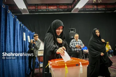 عکس‌هایی از دور دوم انتخابات ریاست جمهوری در مشهد (۴)