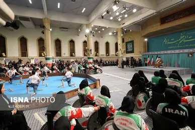 دیدار قهرمانان ورزشی و مدال‌آوران بازی‌های آسیایی و پارا آسیایی با رهبر انقلاب