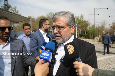 گزارش تصویری | بازدید استاندار خراسان رضوی و شهردار مشهد از چند بوستان سطح شهر و آرامگاه فردوسی در روز طبیعت