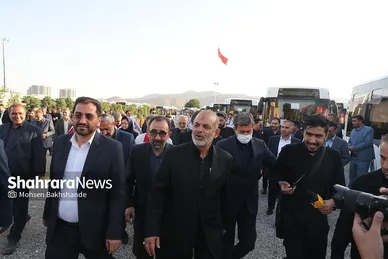 آیین رونمایی از ۳۰ دستگاه میدل باس