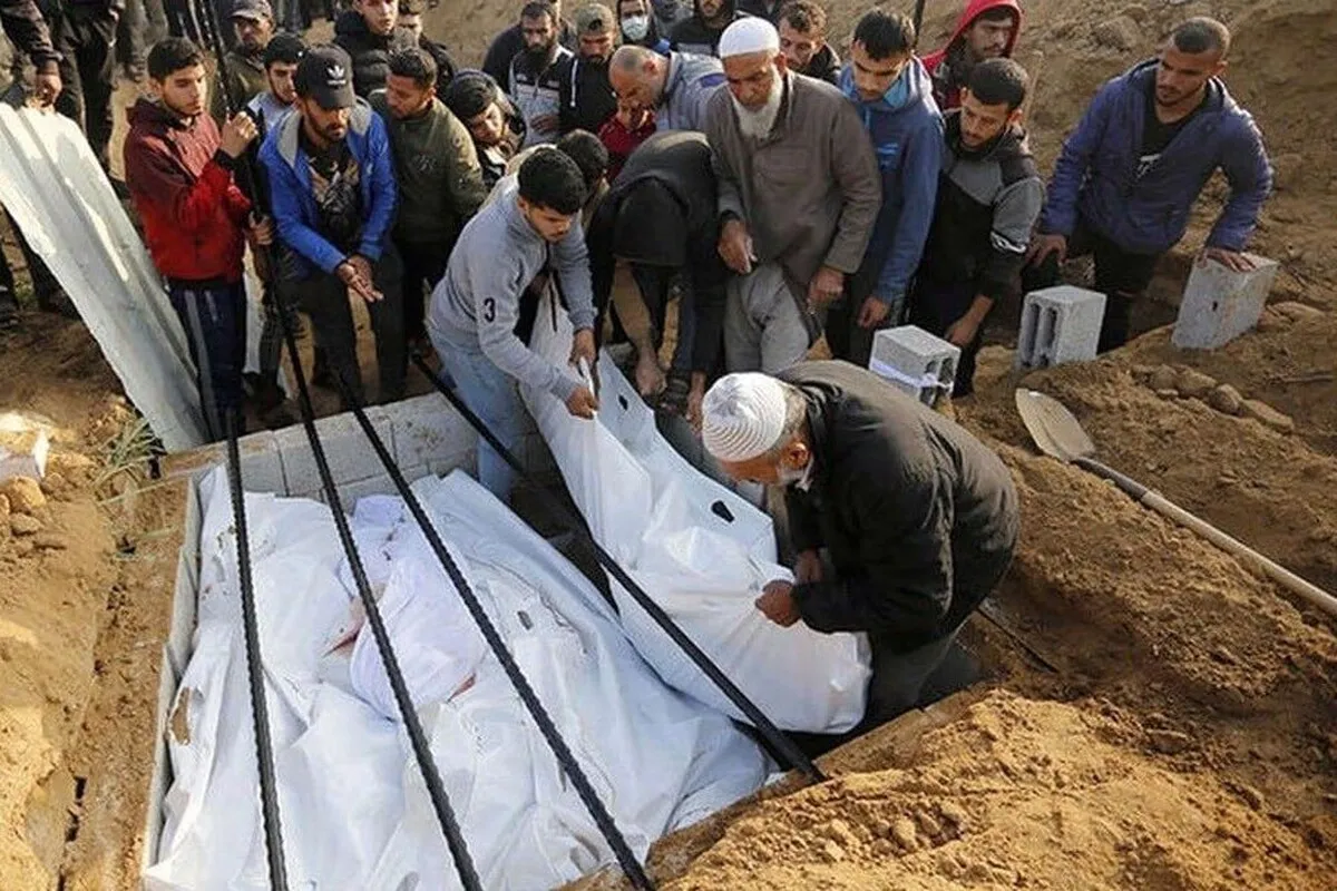 ۲۳ فلسطینی دیگر در نوار غزه شهید شدند | جان باختن ۱۸۰ نفر بر اثر گرسنگی (۱۳ مرداد ۱۴۰۴)