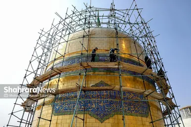 شست و شوی گنبد منور رضوی در آستانه سال نو و ماه مبارک رمضان