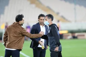 خوش&zwnj;وبش فرهاد مجیدی و احمد موسوی بعد از بازی با هوادار+عکس