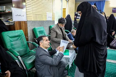 دیدار مردمی فرماندار و مدیران ۱۵ دستگاه اجرایی با اهالی منطقه ۹ مشهد