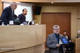 لایحه بودجه ١۴٠٣ شهرداری مشهد تقدیم شورای شهر شد | شهردار مشهد: بابت تاخیر در واریز حقوق پرسنل و پاکبانان شهرداری عذرخواهی می&zwnj;کنم