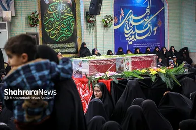 تشییع پیکر بانوی شهیده فاطمه دهقان از شهدای حادثه تروریستی کرمان